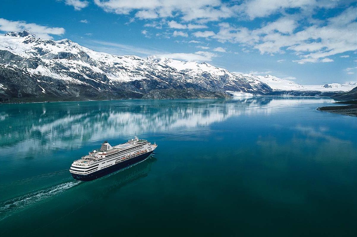 Aqui podemos admirar la sobrecogedora belleza que se despliega visitando los glaciares en un crucero